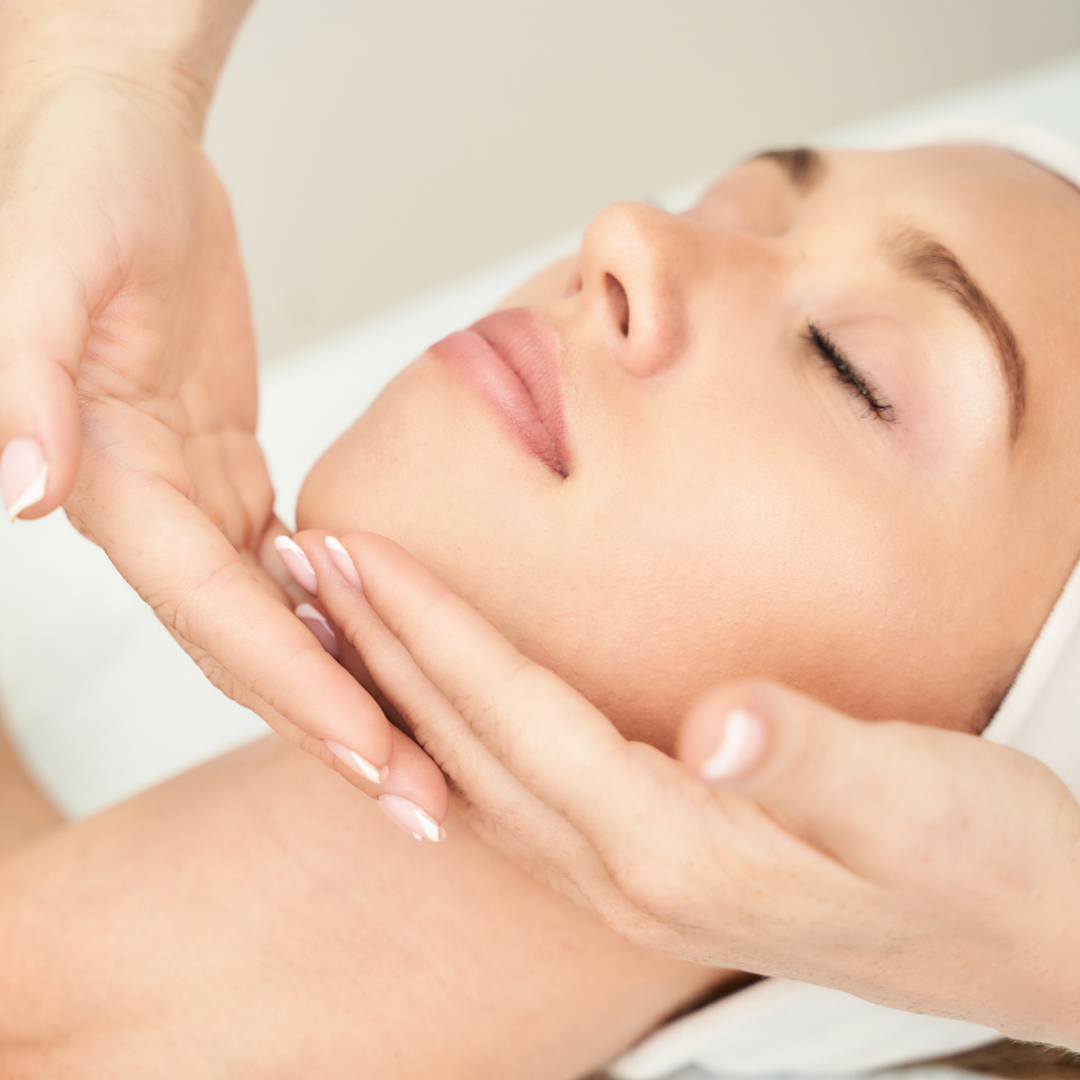 Masajes faciales reafirmantes 2025
